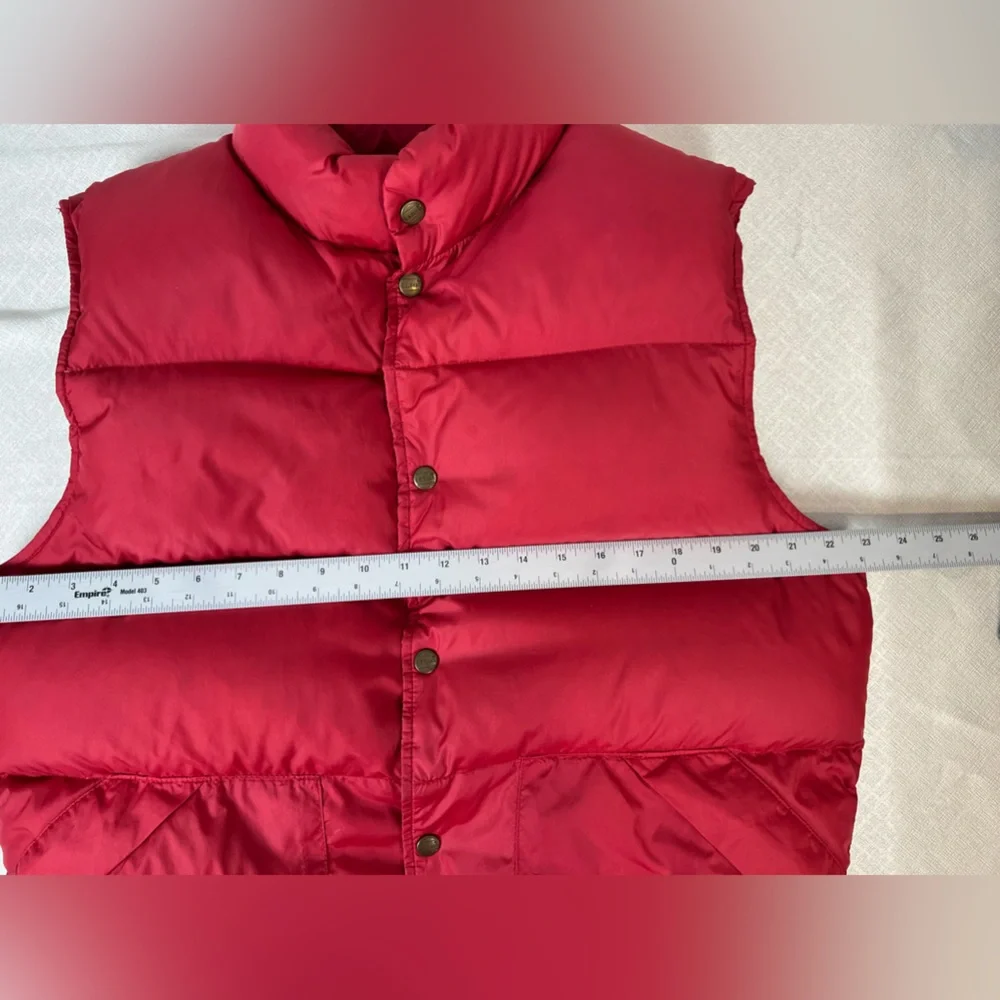 L.L. Bean Red Puffer Vest Size unknown measurement’s in photos - Picture 6 of 10